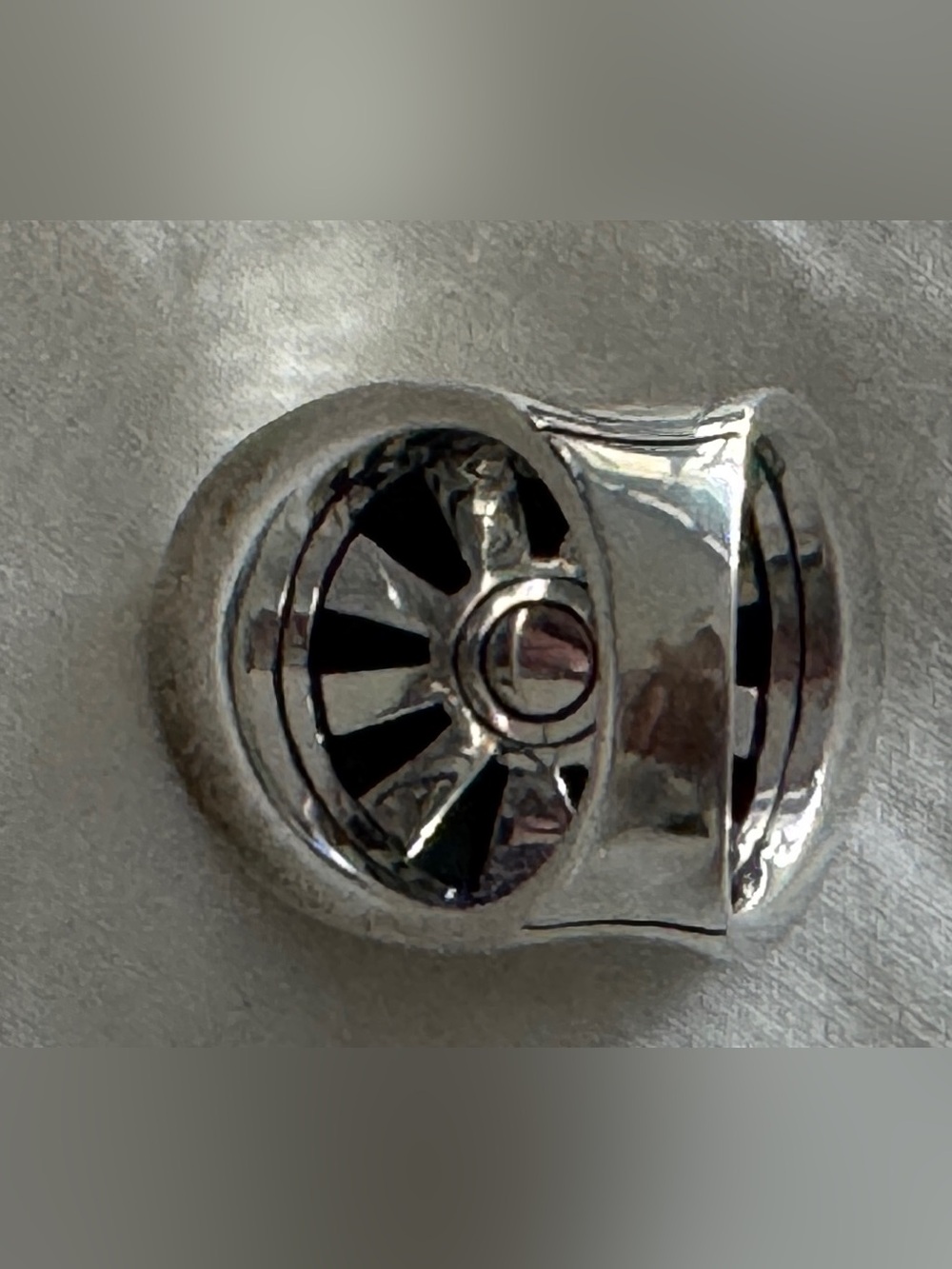 LIKE NEW - JOHN HARDY DOT STATEMENT RING, STERLING SILVER (925) - SIZE 7 - Picture 7 of 13